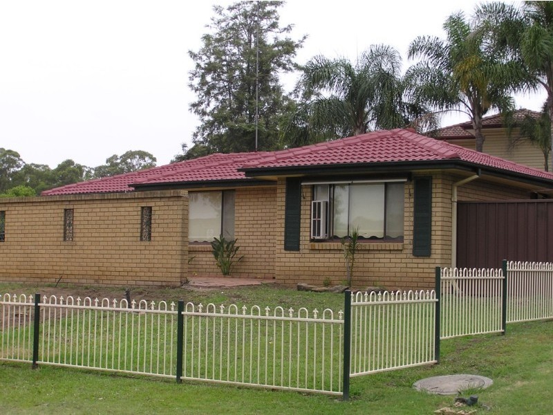 2 Rivendell Crescent, Werrington Downs NSW 2747