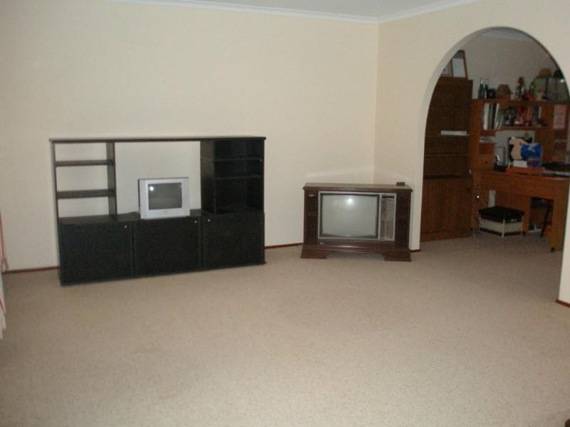 11 Buyu Road, Glenmore Park NSW 2745