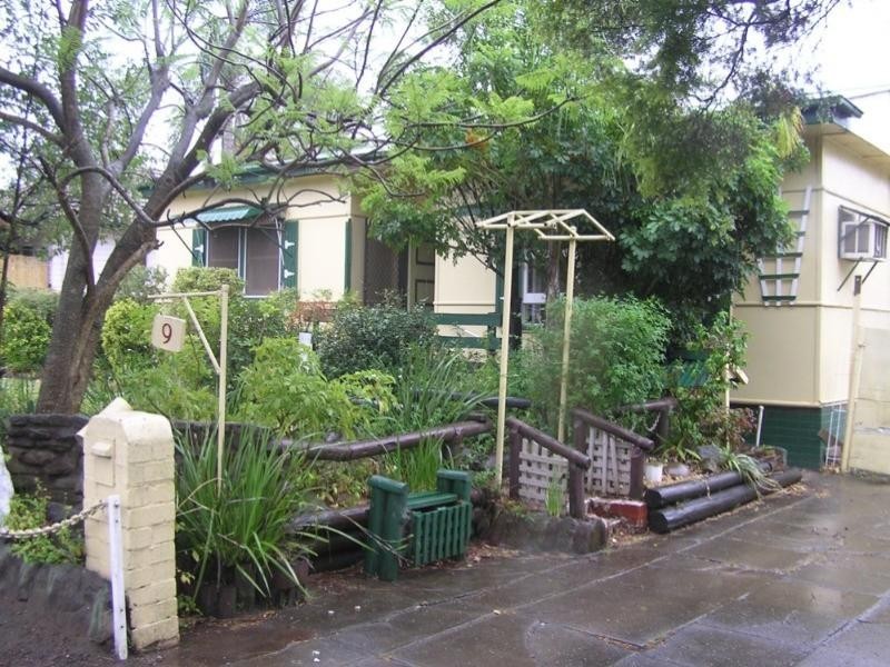 9 Lincoln Drive, Cambridge Park NSW 2747