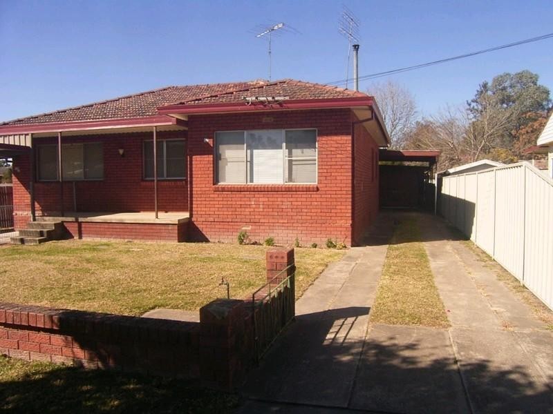 12 Gibbes Street, Regentville NSW 2745