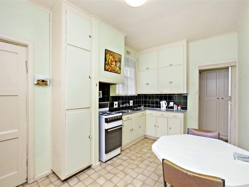 15 James Street, Heidelberg Heights VIC 3081