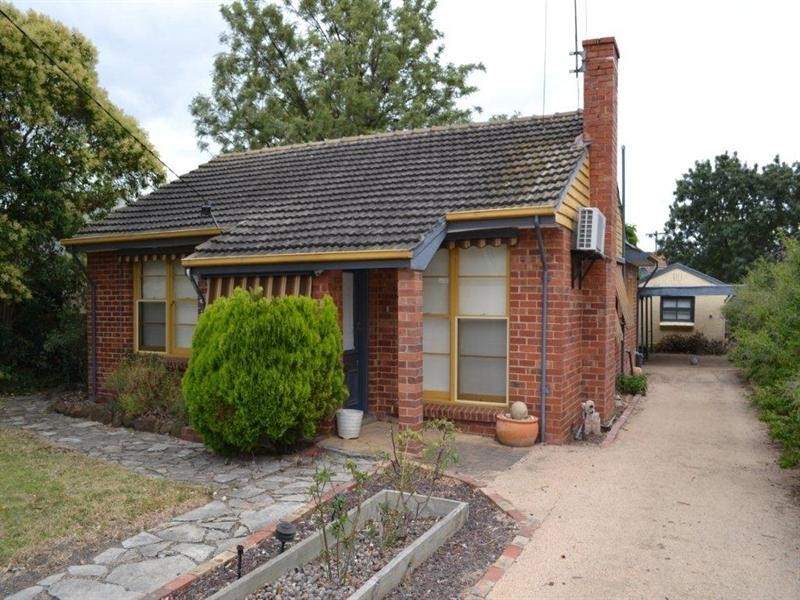 9 Calola Street, Heidelberg West VIC 3081
