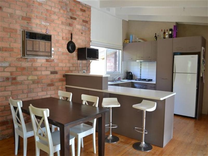 42 Gladstone Street, Briar Hill VIC 3088