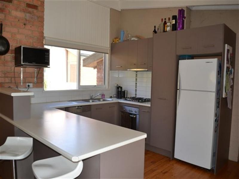 42 Gladstone Street, Briar Hill VIC 3088