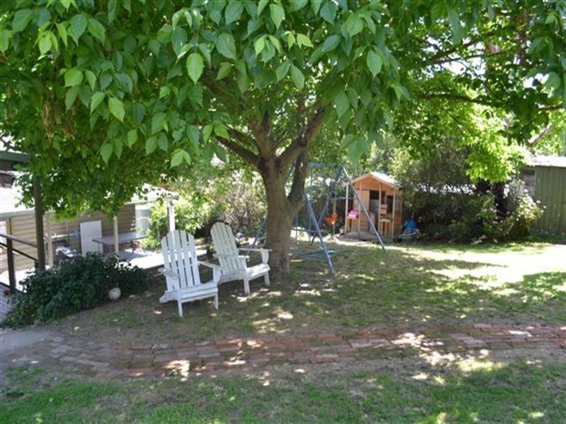 42 Gladstone Street, Briar Hill VIC 3088