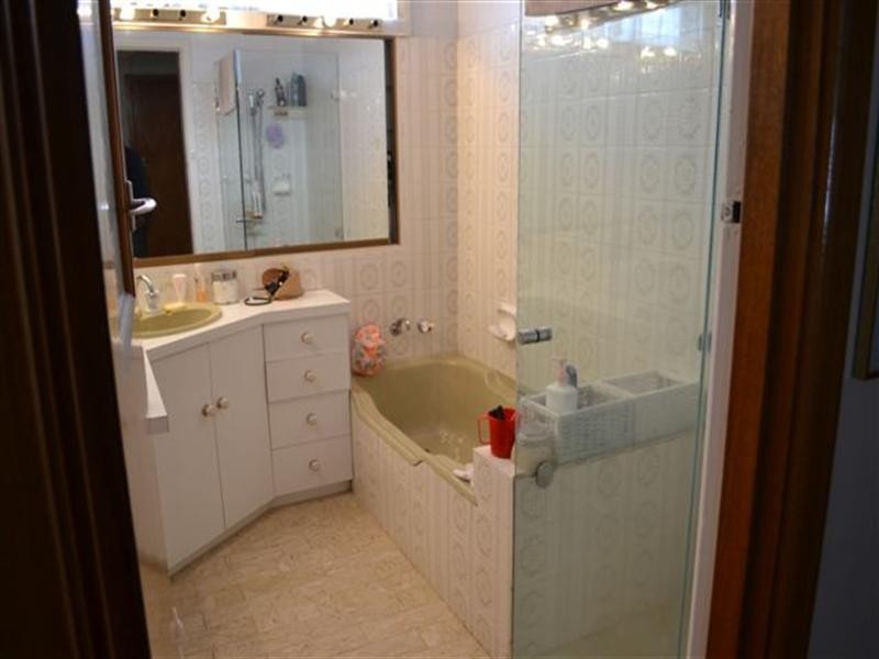 53 Grove Road, Rosanna VIC 3084