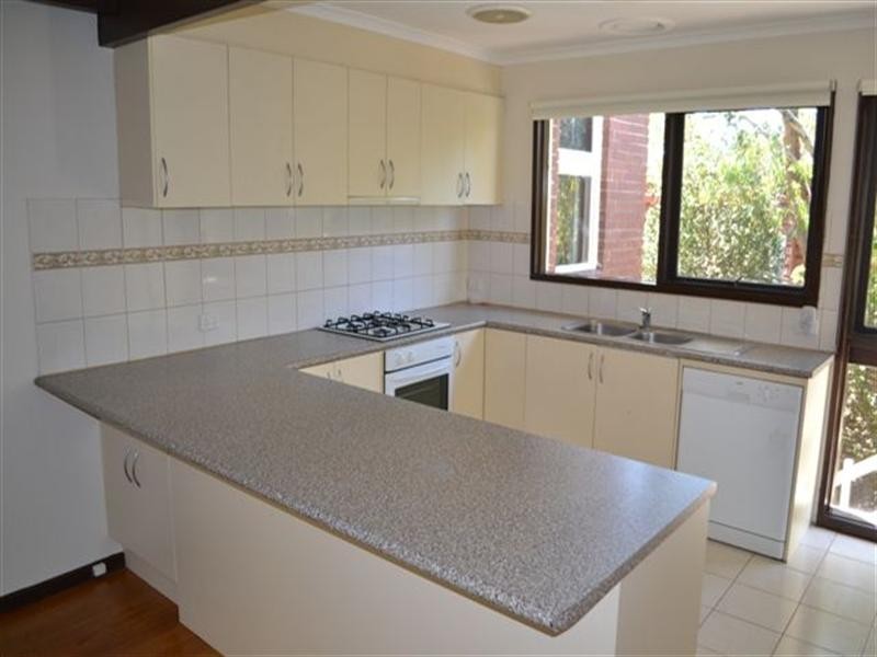 17 Kylie Place, Montmorency VIC 3094