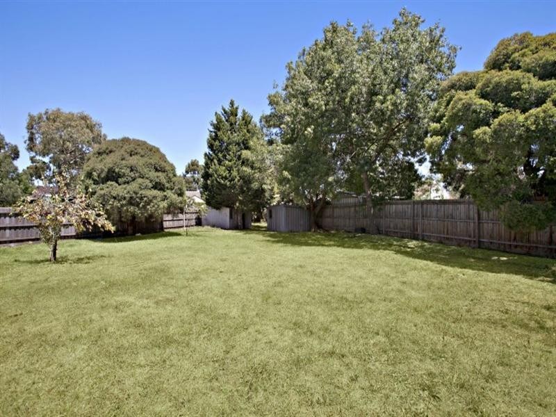 17 South Crescent, Heidelberg West VIC 3081