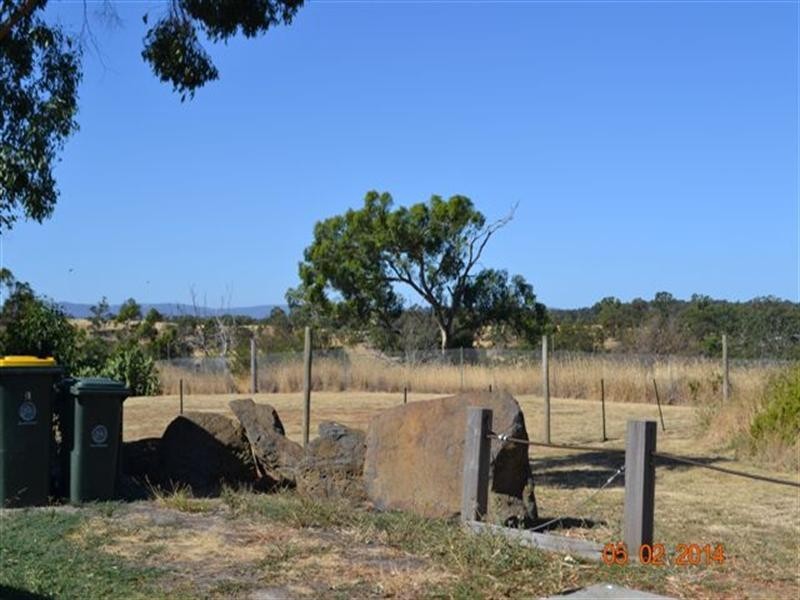 1 Bushmans Way, South Morang VIC 3752