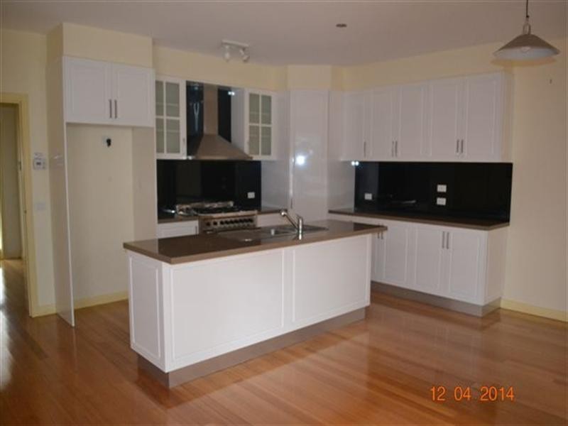 12 Clinton Street, Heidelberg Heights VIC 3081