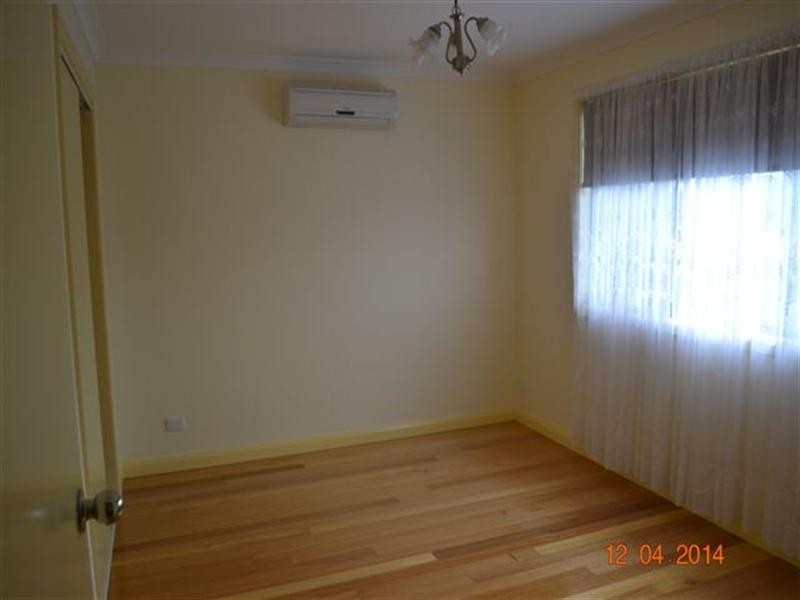 12 Clinton Street, Heidelberg Heights VIC 3081