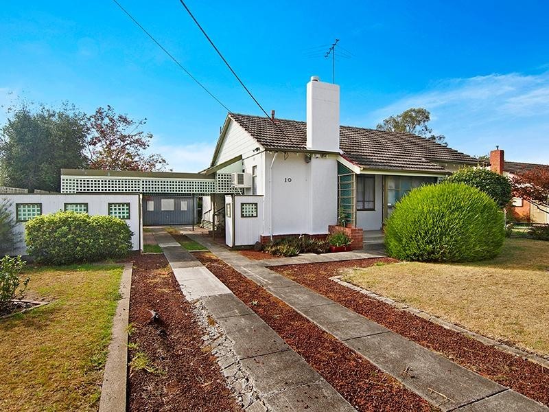 10 Blackwood Parade, Heidelberg West VIC 3081