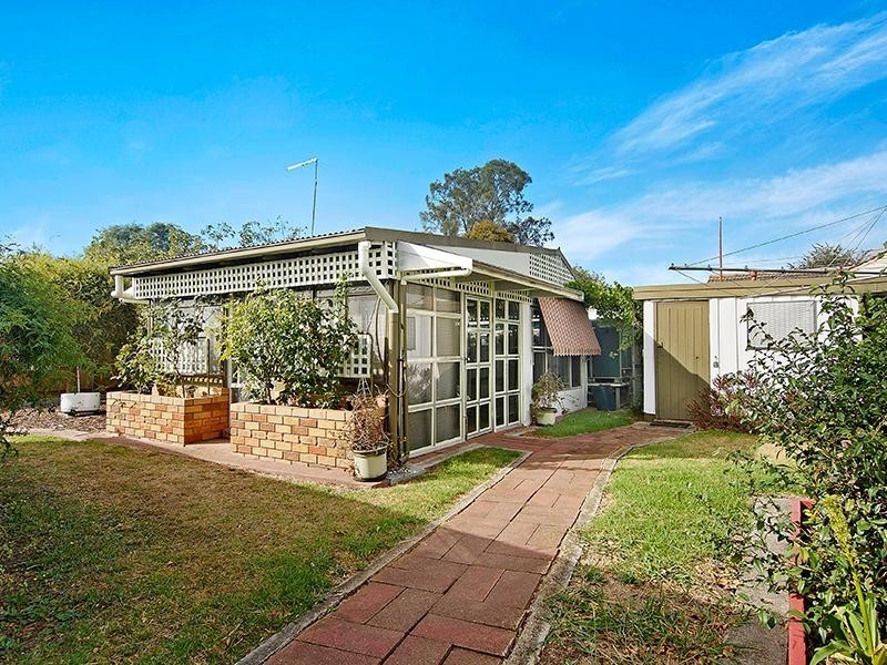 10 Blackwood Parade, Heidelberg West VIC 3081