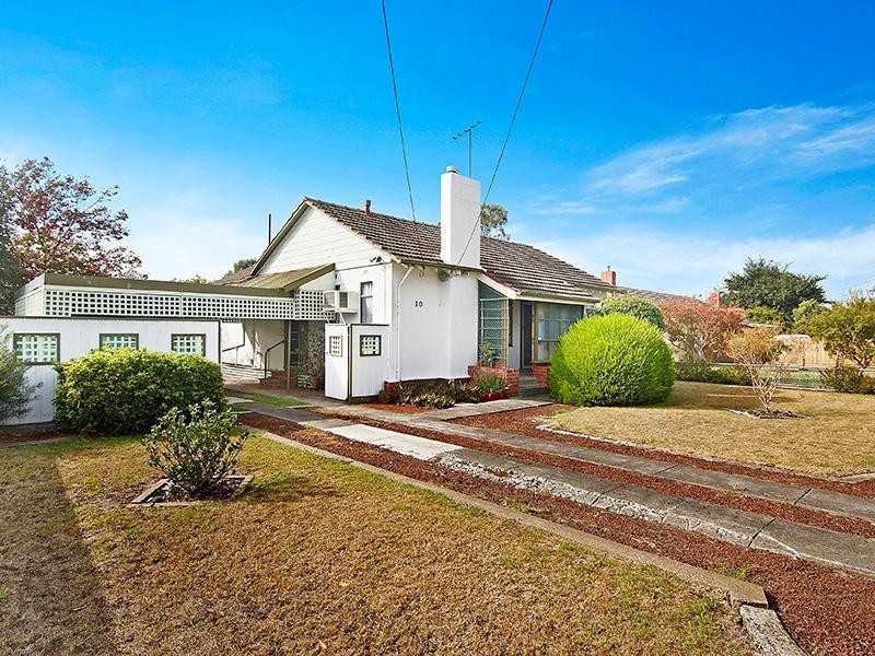 10 Blackwood Parade, Heidelberg West VIC 3081