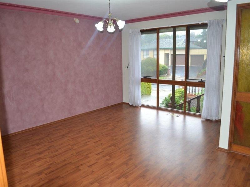 23 Glenmore Street, Macleod VIC 3085