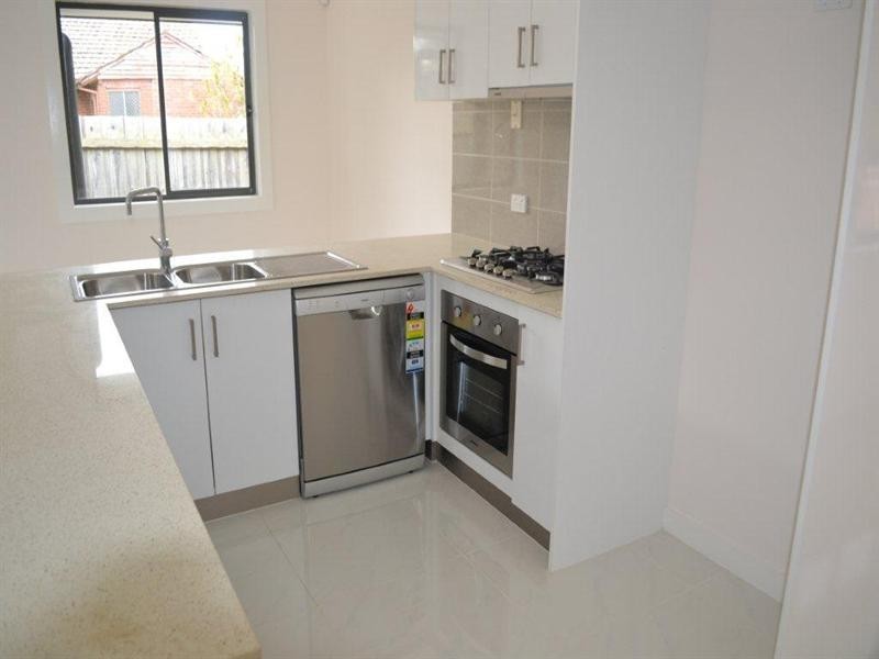 2/12 Gotha Street, Heidelberg Heights VIC 3081