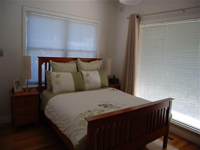 24 Hodgson Street, Heidelberg VIC 3084