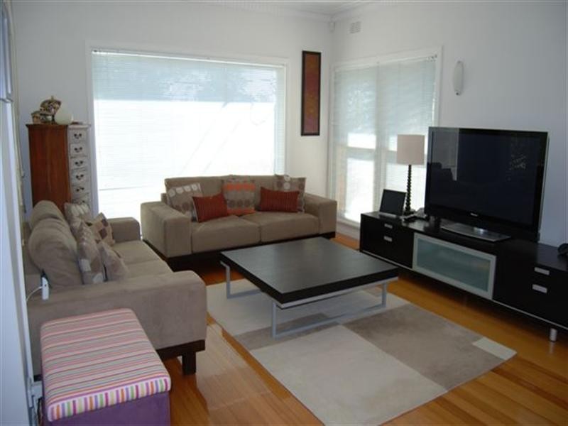 24 Hodgson Street, Heidelberg VIC 3084