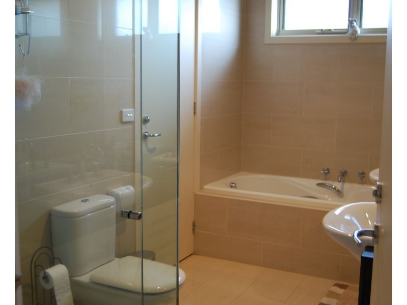 30 Setani Crescent, Heidelberg West VIC 3081