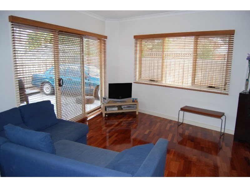 2/79 Lloyd Street, Heidelberg Heights VIC 3081