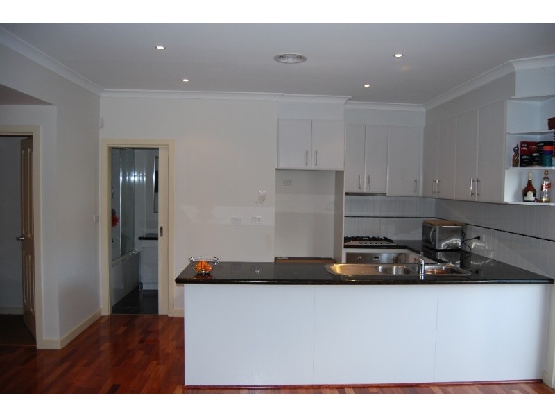 2/79 Lloyd Street, Heidelberg Heights VIC 3081