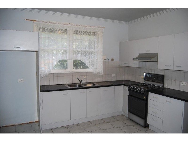 17 South Crescent, Heidelberg West VIC 3081