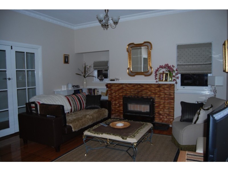 61 Waiora Road, Heidelberg Heights VIC 3081