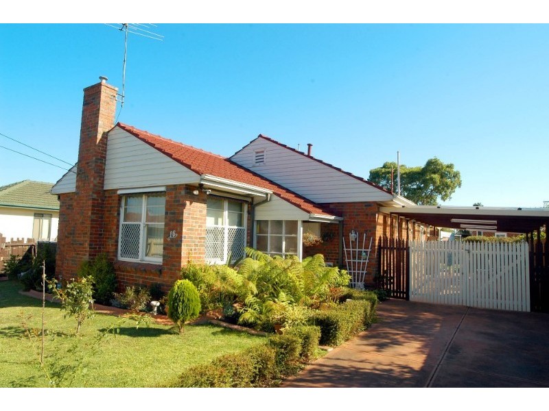 16 Tobruk Avenue, Heidelberg West VIC 3081