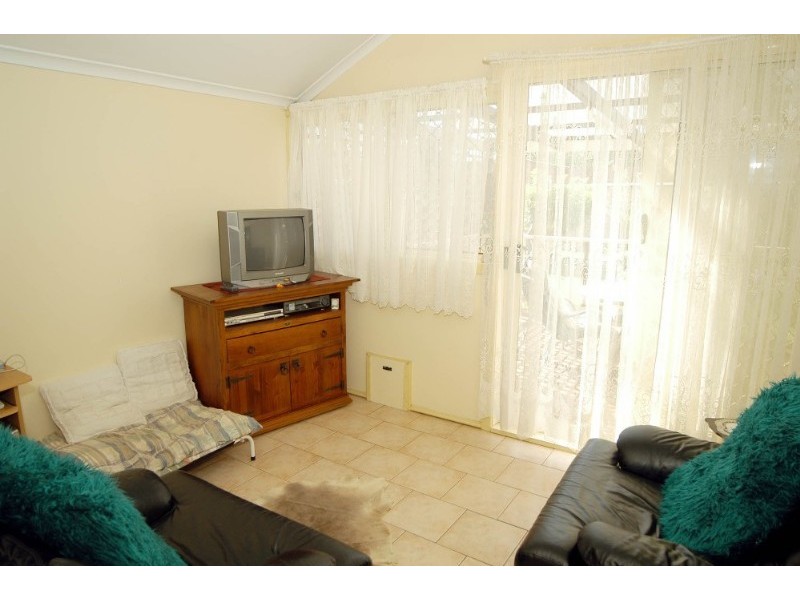 16 Tobruk Avenue, Heidelberg West VIC 3081