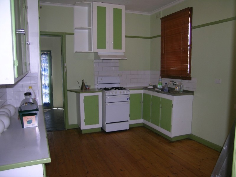 6 South Crescent, Heidelberg West VIC 3081