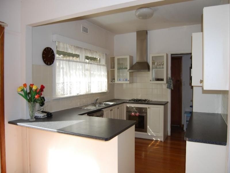 12 Cleve Grove, Heidelberg VIC 3084