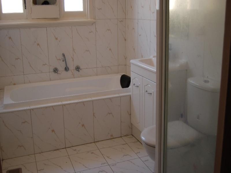 12 Cleve Grove, Heidelberg VIC 3084
