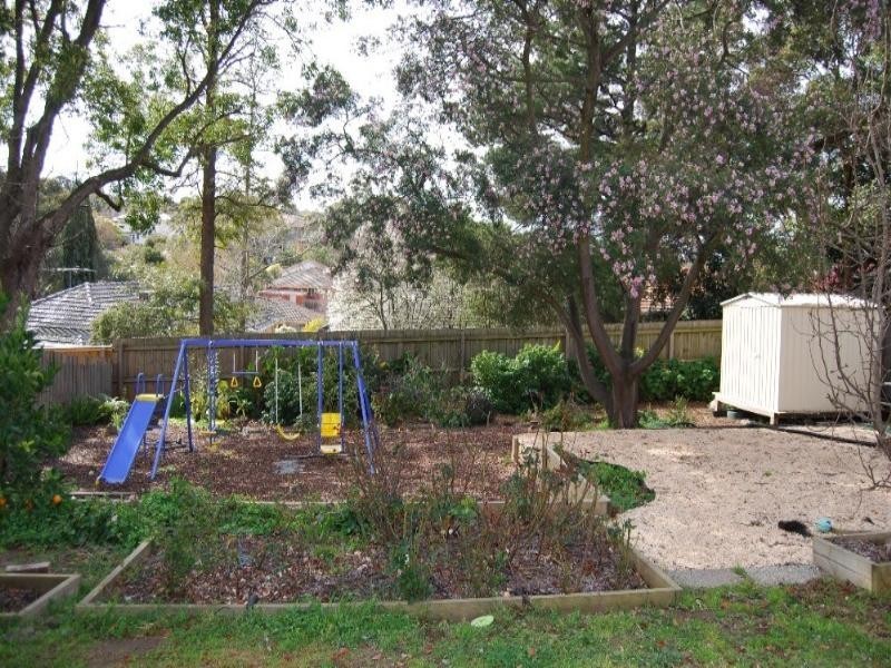 12 Cleve Grove, Heidelberg VIC 3084