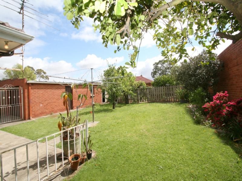 18 Terry Street, Heidelberg Heights VIC 3081