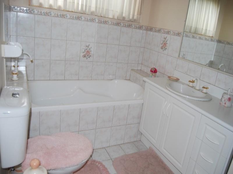 70B Sellars Street, Watsonia VIC 3087