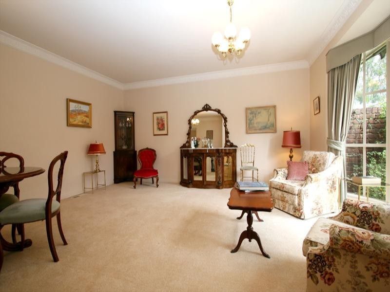 2/3 Windsor Crescent, Surrey Hills VIC 3127