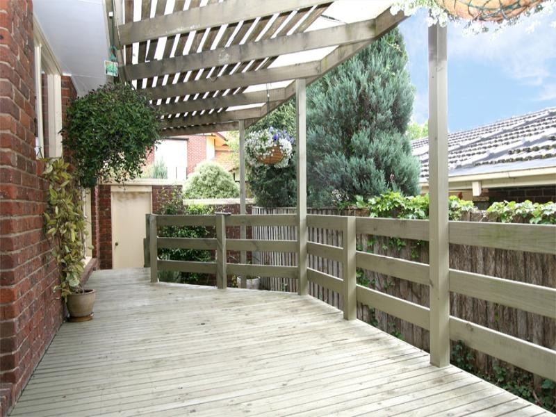 2/3 Windsor Crescent, Surrey Hills VIC 3127