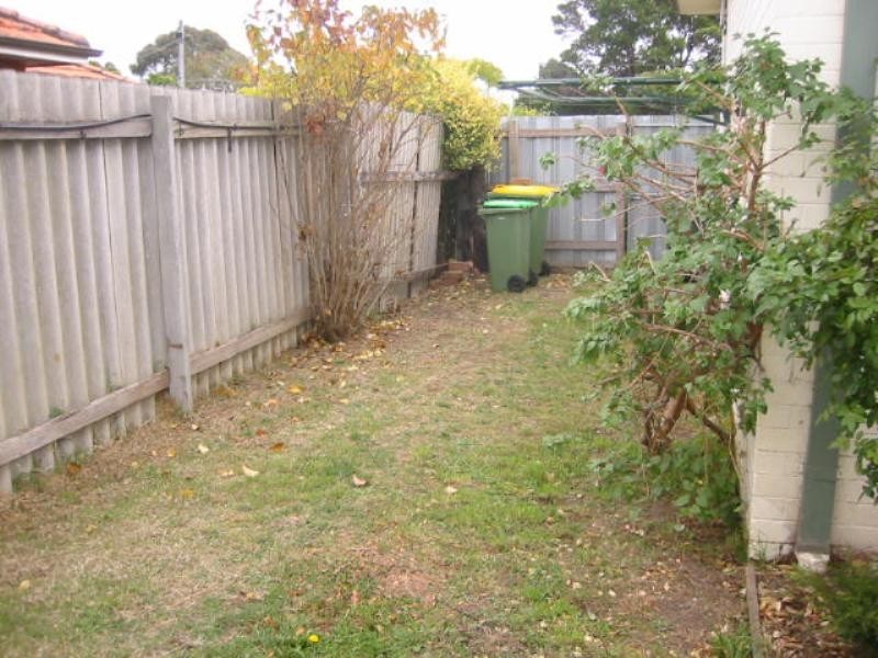 1/10 Eden Street, Heidelberg Heights VIC 3081