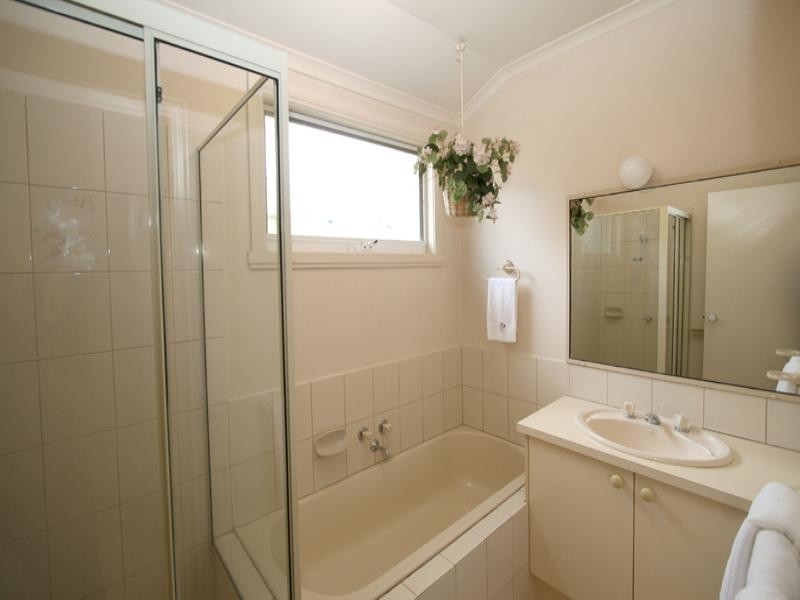 1/10 Eden Street, Heidelberg Heights VIC 3081