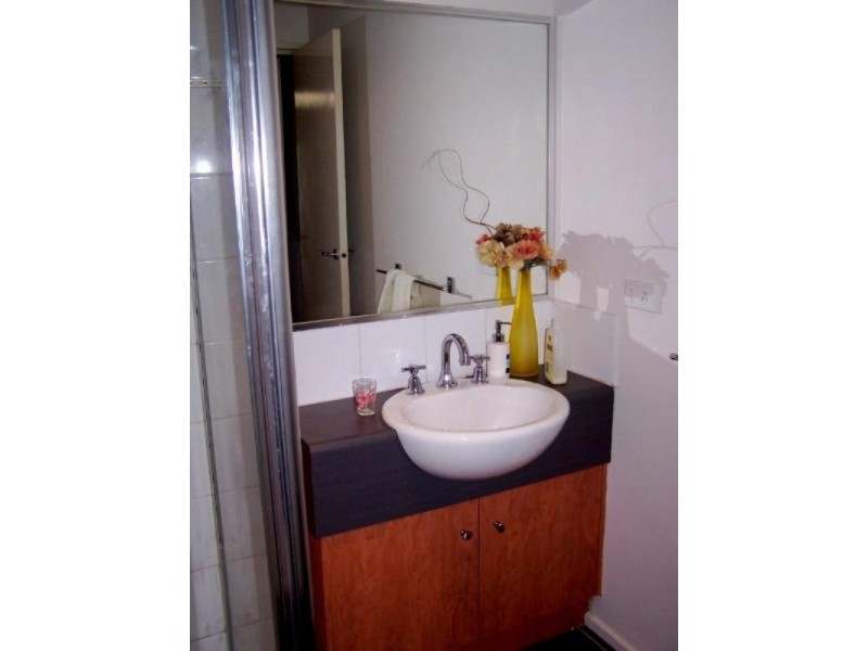 2/57 Rosanna Road, Heidelberg VIC 3084