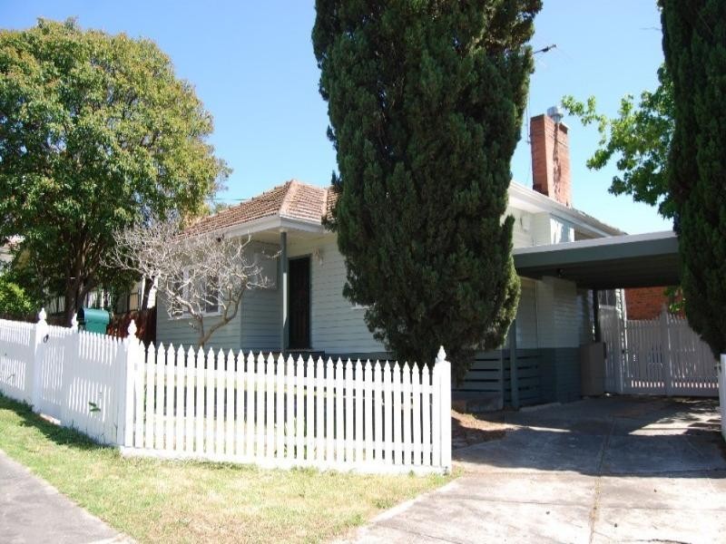 28 Moorwatha Street, Macleod VIC 3085