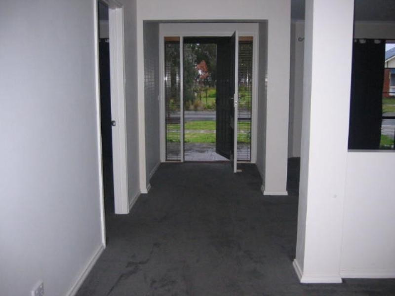 55 Henry Lawson Drive, Lynbrook VIC 3975