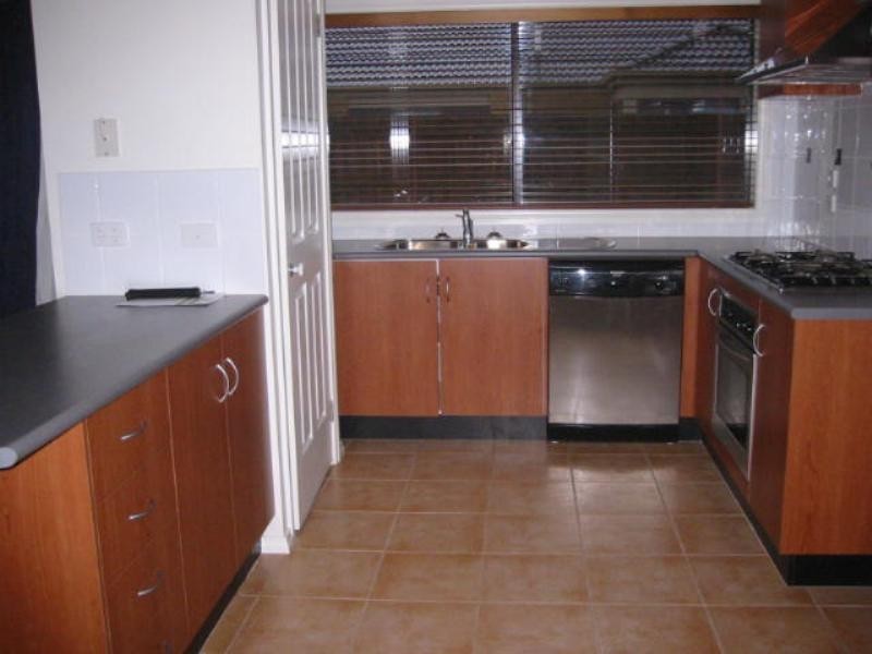 55 Henry Lawson Drive, Lynbrook VIC 3975