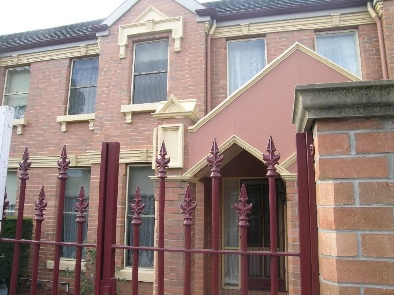 2/12 Jika Street, Heidelberg VIC 3084