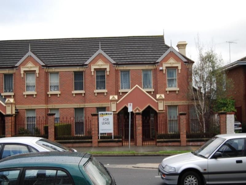2/12 Jika Street, Heidelberg VIC 3084