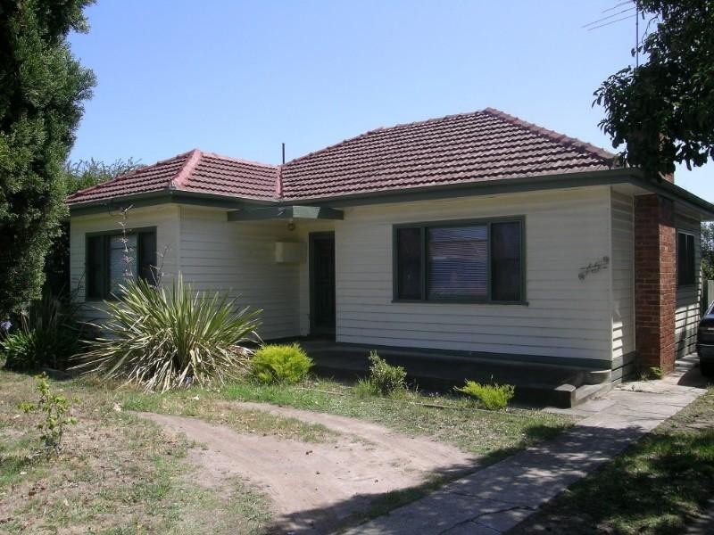 15 Leonard Street, Heidelberg Heights VIC 3081