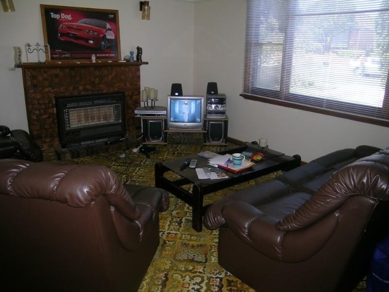 15 Leonard Street, Heidelberg Heights VIC 3081