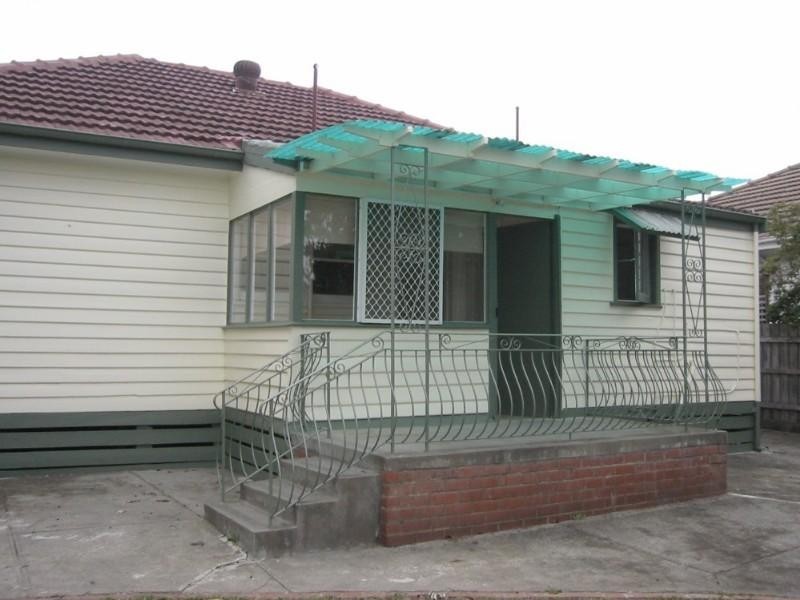 15 Leonard Street, Heidelberg Heights VIC 3081