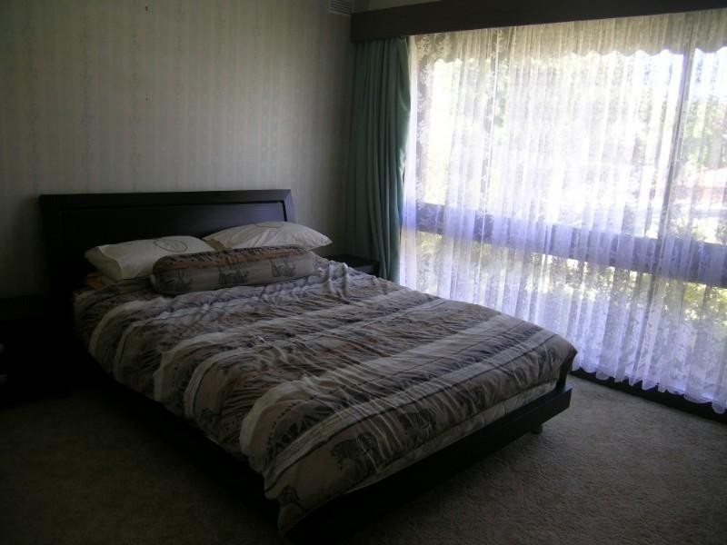 2 Brassey Avenue, Rosanna VIC 3084