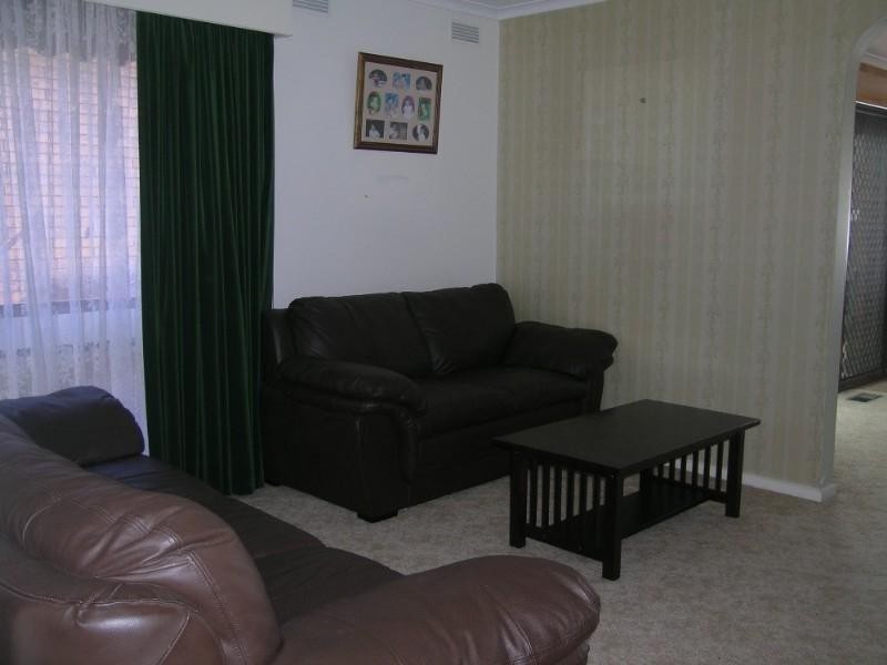 2 Brassey Avenue, Rosanna VIC 3084